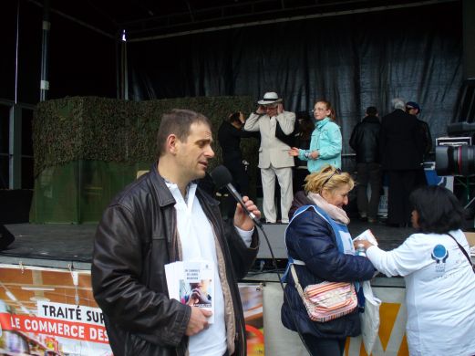 François annonce l'atelier commerce des armes